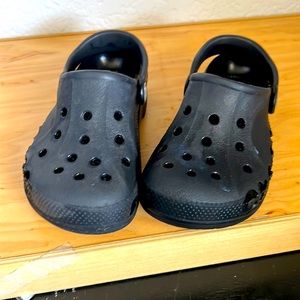 Child Crocs black size 10/11C